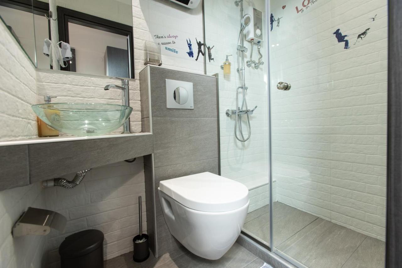 Downtown Luxury Boutique Suites : The Yellow Suite Tesalónica Exterior foto