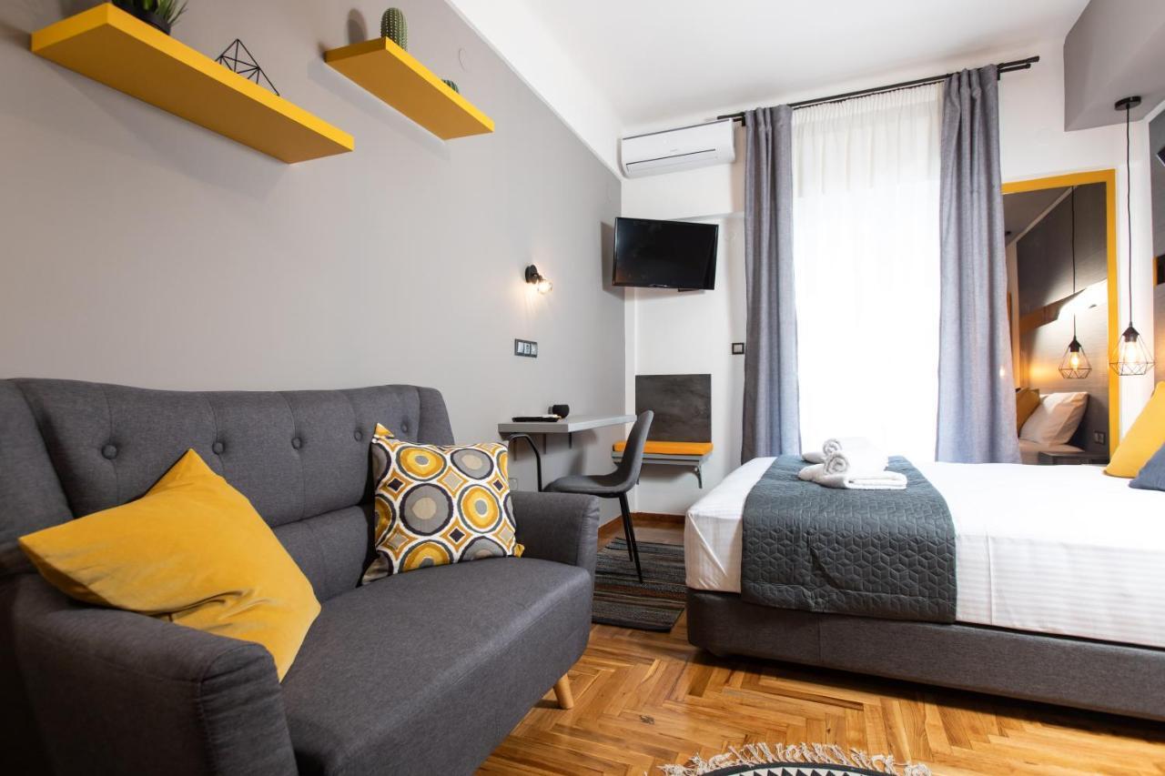 Downtown Luxury Boutique Suites : The Yellow Suite Tesalónica Exterior foto